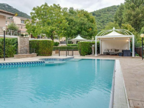 Tasteful Holiday Home in Folignio with Garden